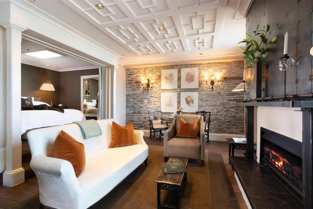 Kho khách sạn khổng lồ bookingcom